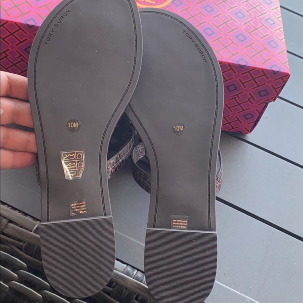 Brand new Tory Burch metal Miller sandal 🩴 - Picture 10 of 11